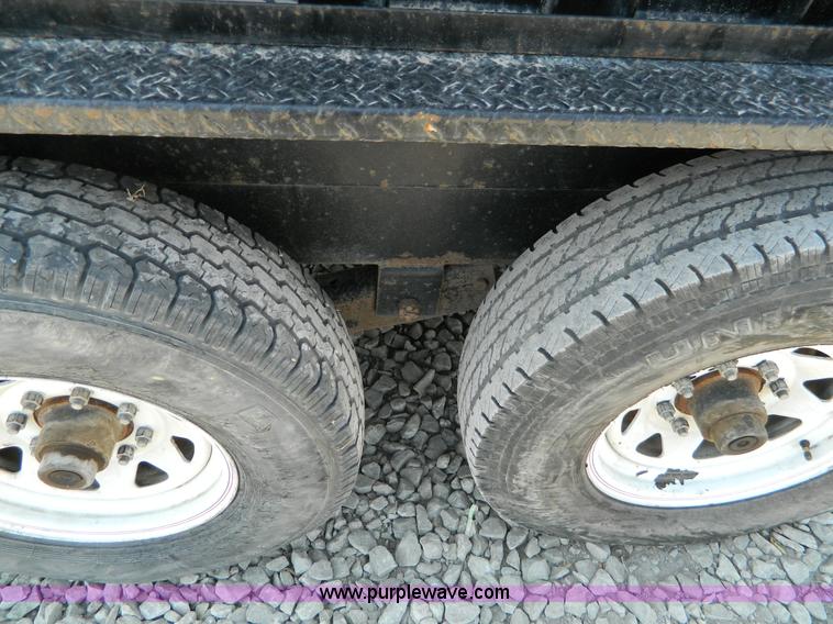 image for item B3843 2009 PJ 14' dump trailer