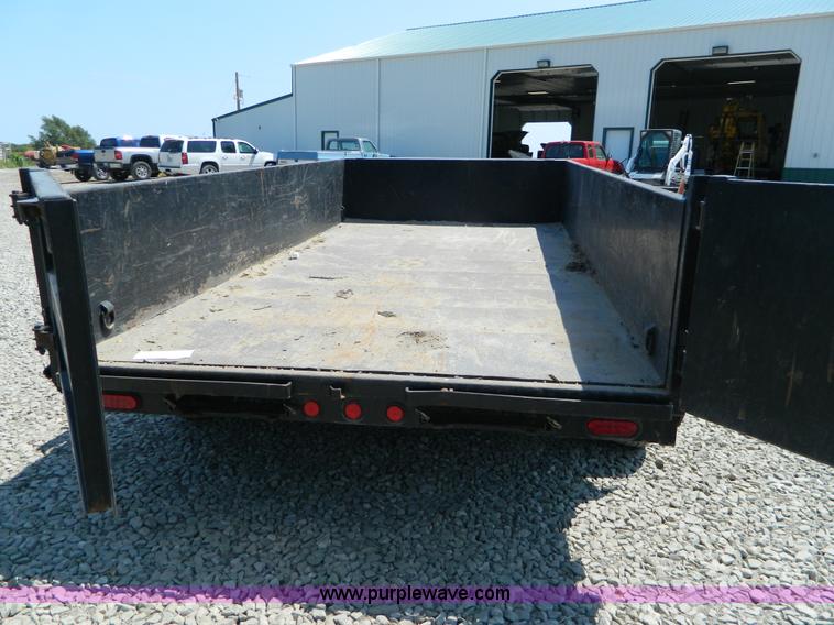 image for item B3843 2009 PJ 14' dump trailer