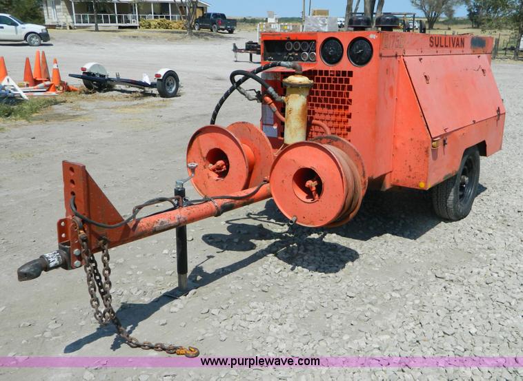 image for item B3844 1994 Sullivan D175Q air compressor