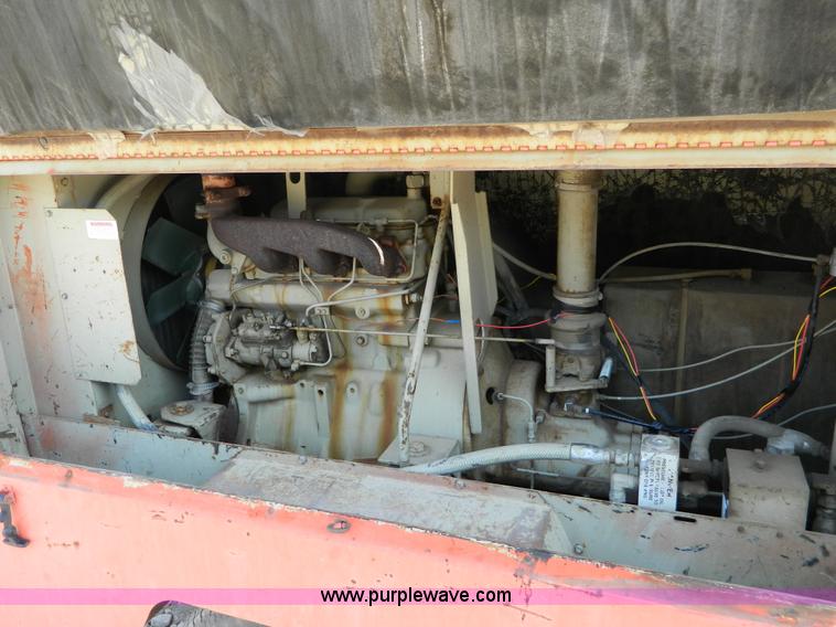 image for item B3844 1994 Sullivan D175Q air compressor