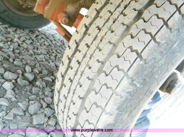 image for item B3844 1994 Sullivan D175Q air compressor