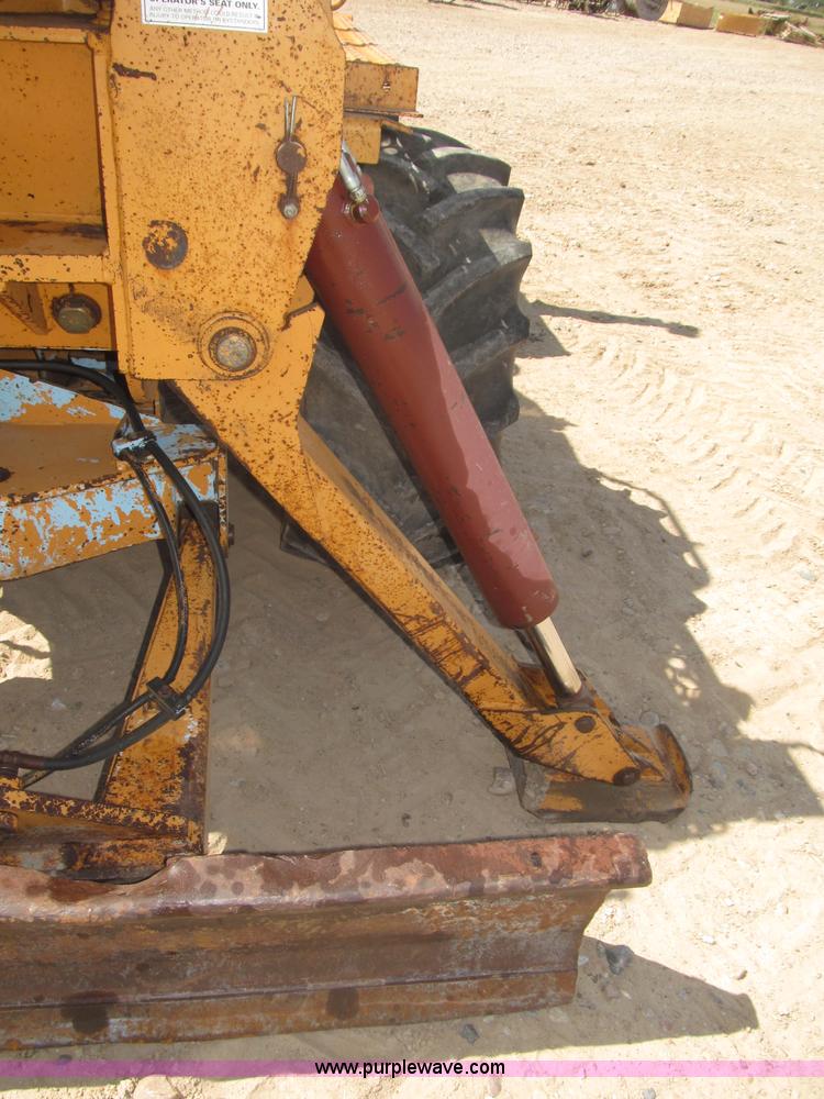 image for item B5204 1991 Case trencher