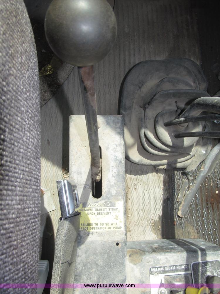 image for item B5206 1989 Ford L9000 tandem axle dump truck