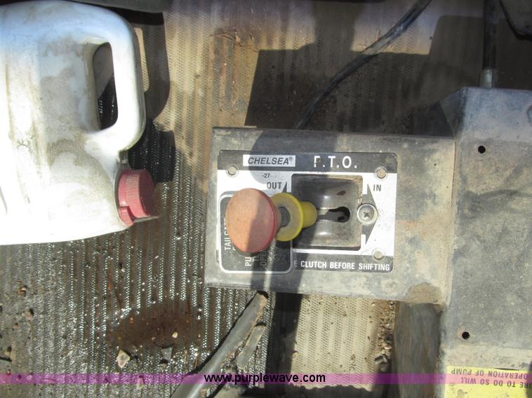 image for item B5206 1989 Ford L9000 tandem axle dump truck