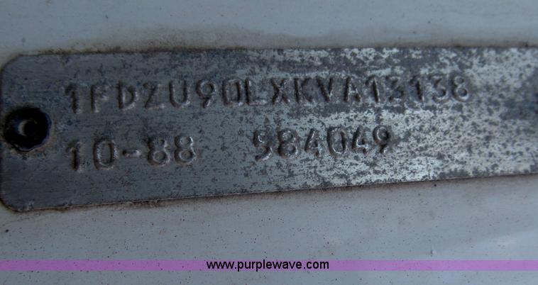 image for item B5206 1989 Ford L9000 tandem axle dump truck