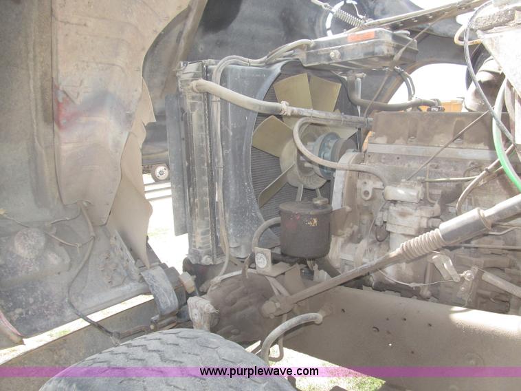image for item B5206 1989 Ford L9000 tandem axle dump truck