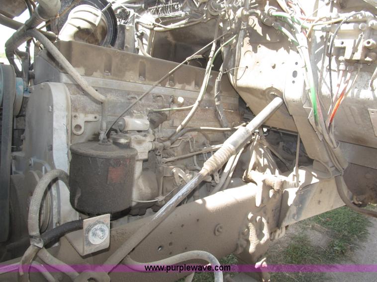 image for item B5206 1989 Ford L9000 tandem axle dump truck