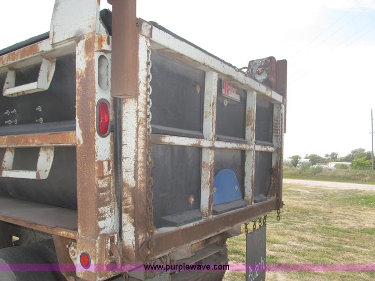 image for item B5206 1989 Ford L9000 tandem axle dump truck