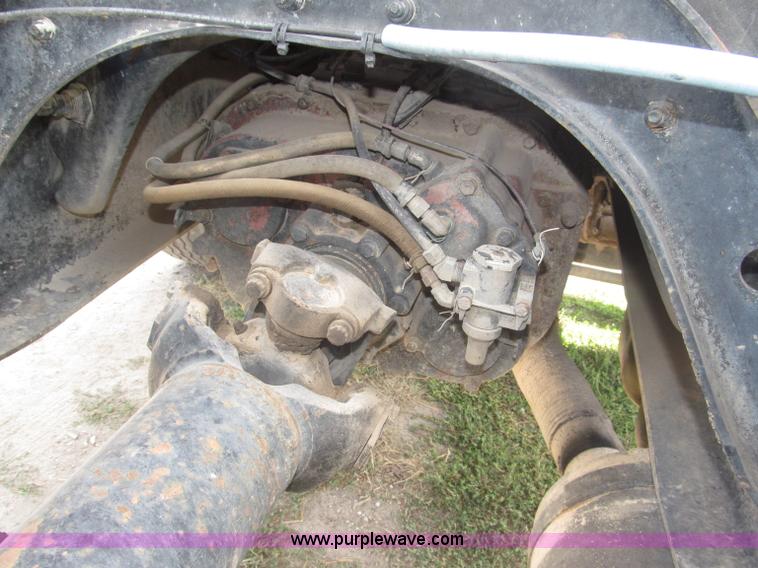 image for item B5206 1989 Ford L9000 tandem axle dump truck