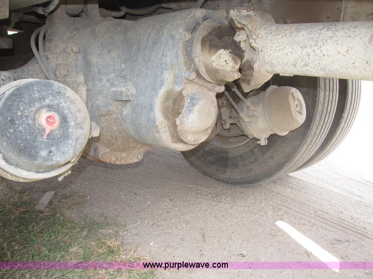 image for item B5206 1989 Ford L9000 tandem axle dump truck