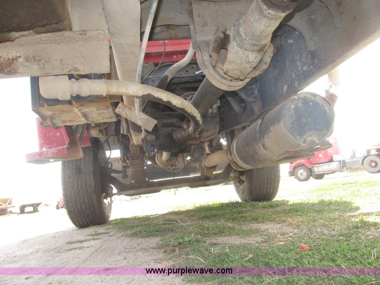 image for item B5206 1989 Ford L9000 tandem axle dump truck