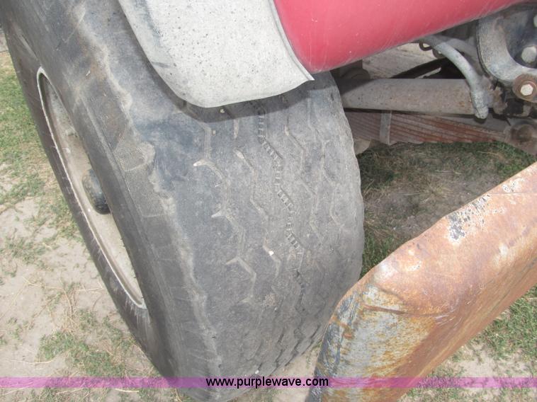 image for item B5206 1989 Ford L9000 tandem axle dump truck