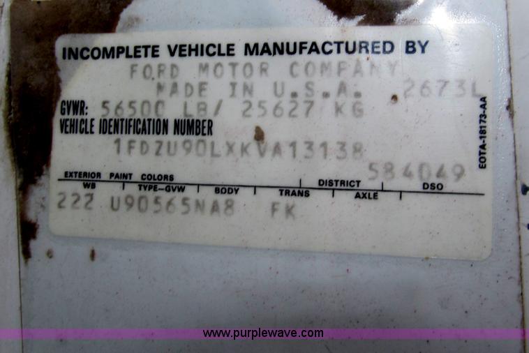 image for item B5206 1989 Ford L9000 tandem axle dump truck