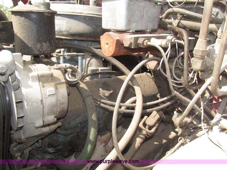 image for item B5207 1986 Ford F600 dump truck