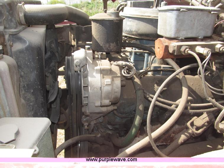 image for item B5207 1986 Ford F600 dump truck