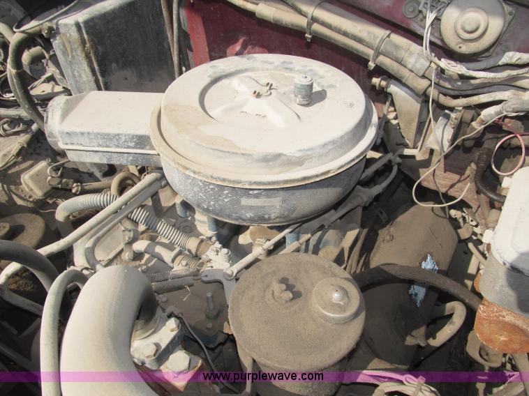 image for item B5207 1986 Ford F600 dump truck