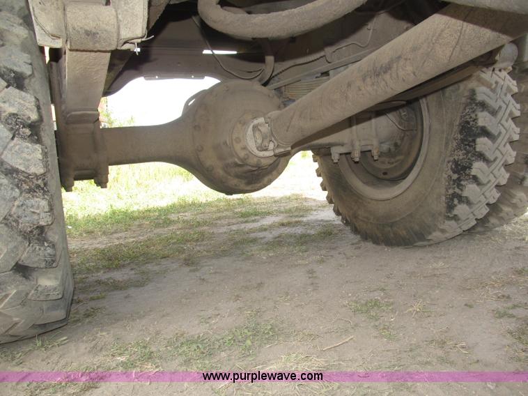 image for item B5207 1986 Ford F600 dump truck