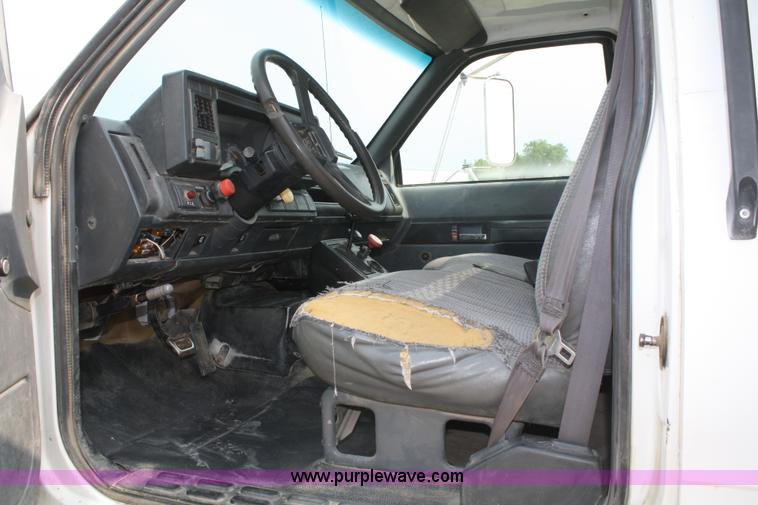 image for item B6960 1995 GMC TopKick flatbed dump truck