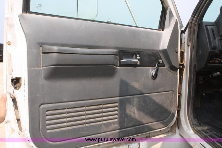 image for item B6960 1995 GMC TopKick flatbed dump truck