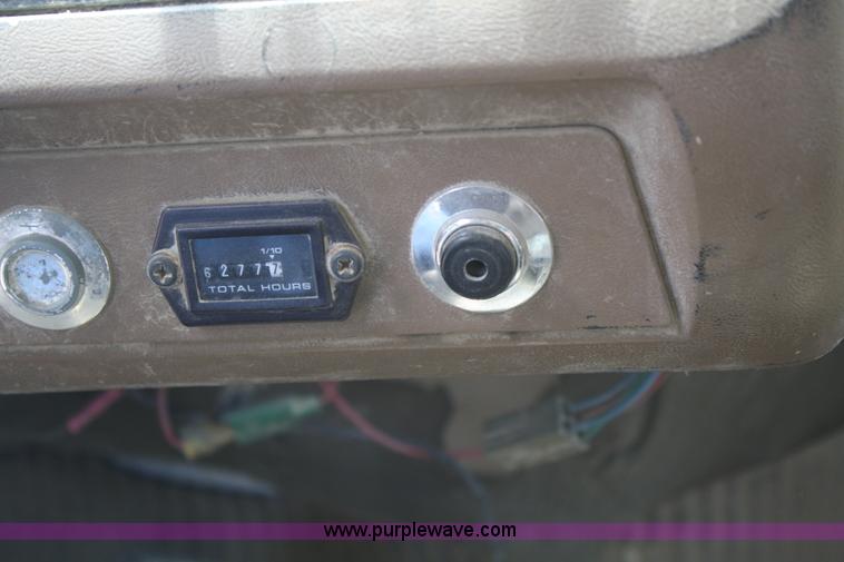 image for item B6968 1994 Ford LT8000 dump truck