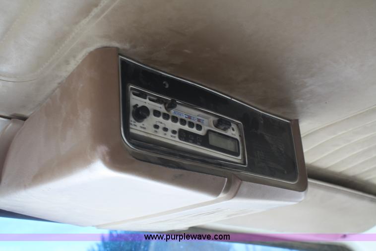 image for item B6968 1994 Ford LT8000 dump truck