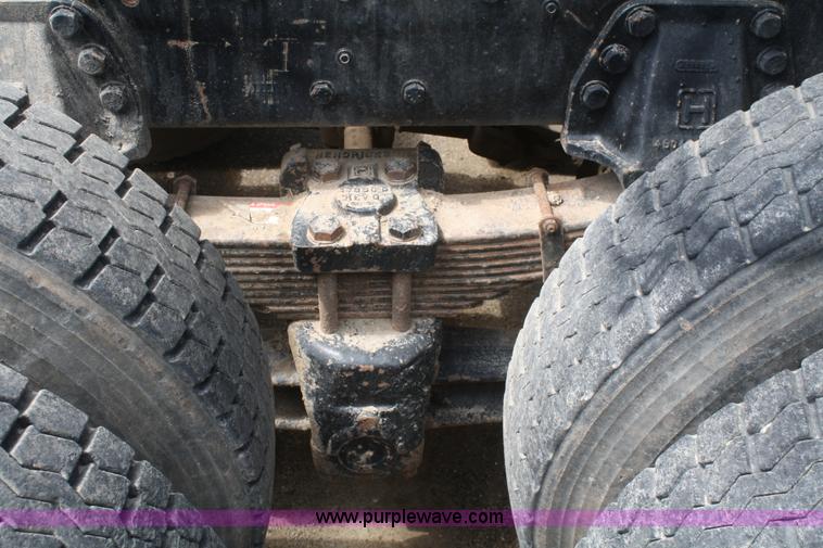 image for item B6968 1994 Ford LT8000 dump truck