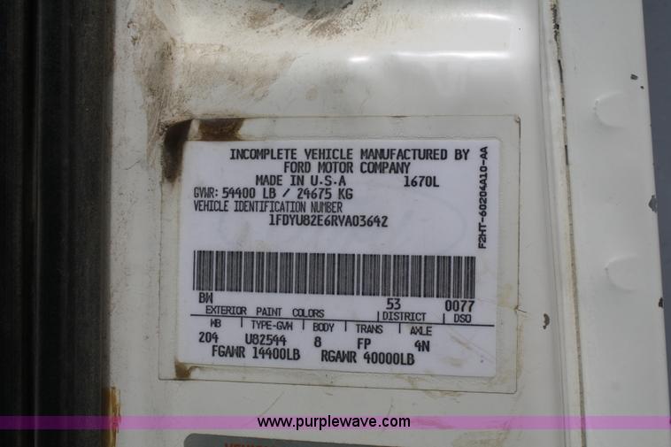 image for item B6968 1994 Ford LT8000 dump truck