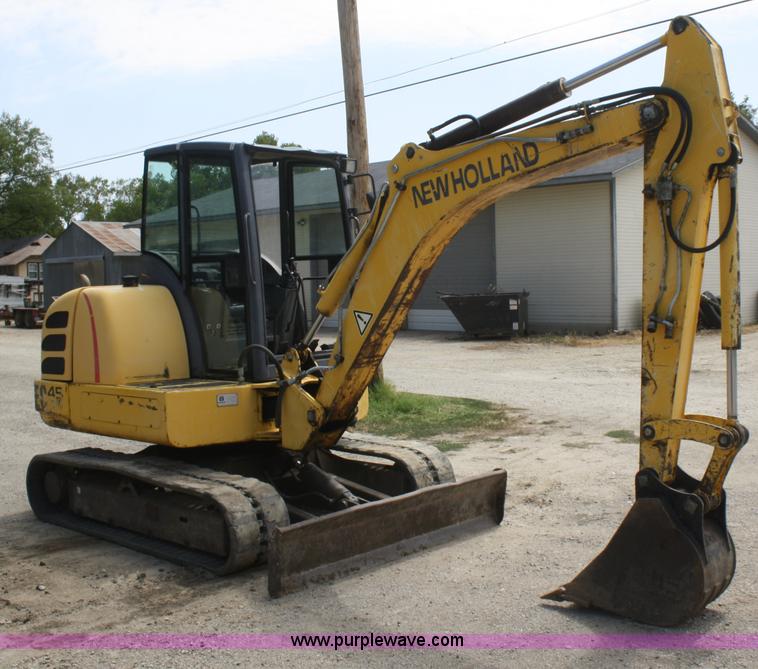 image for item B6969 New Holland EC45 mini excavator