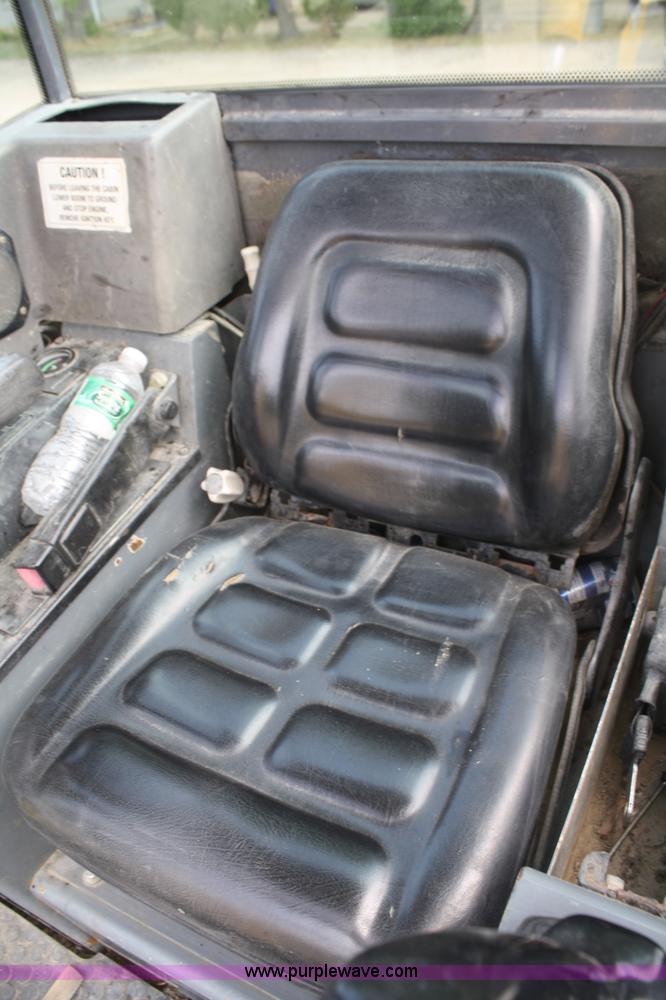 image for item B6969 New Holland EC45 mini excavator