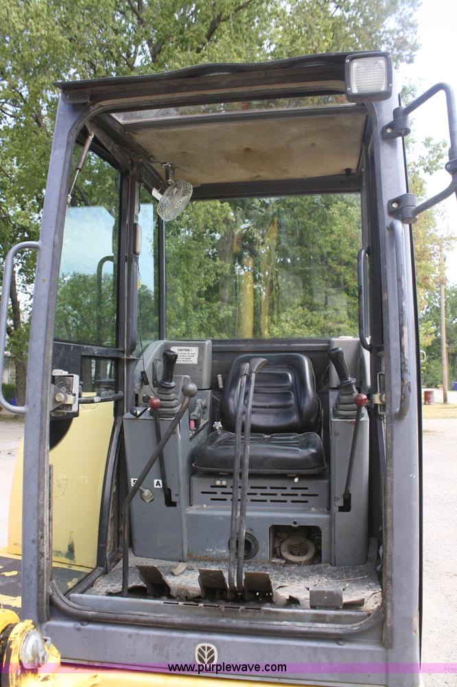 image for item B6969 New Holland EC45 mini excavator