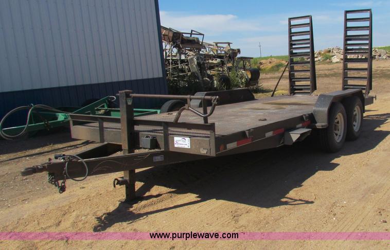 image for item B7409 2003 Top 3 18' equipment trailer