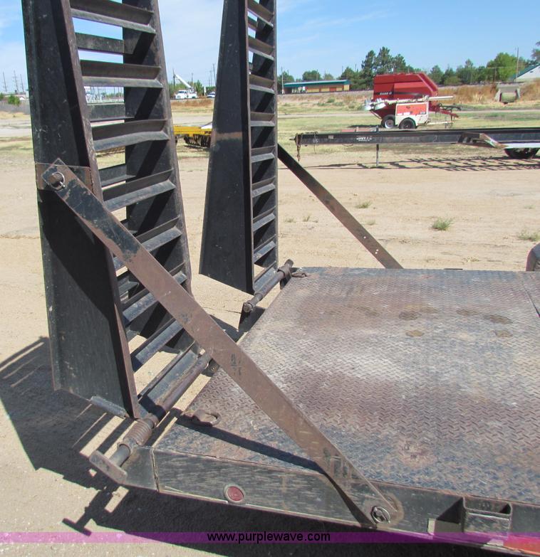 image for item B7409 2003 Top 3 18' equipment trailer