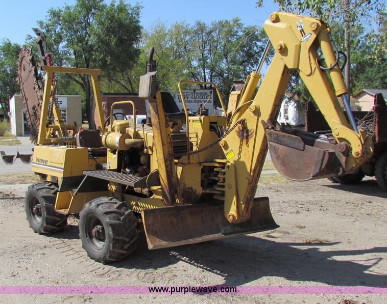image for item B7497 Vermeer V450 trencher/backhoe