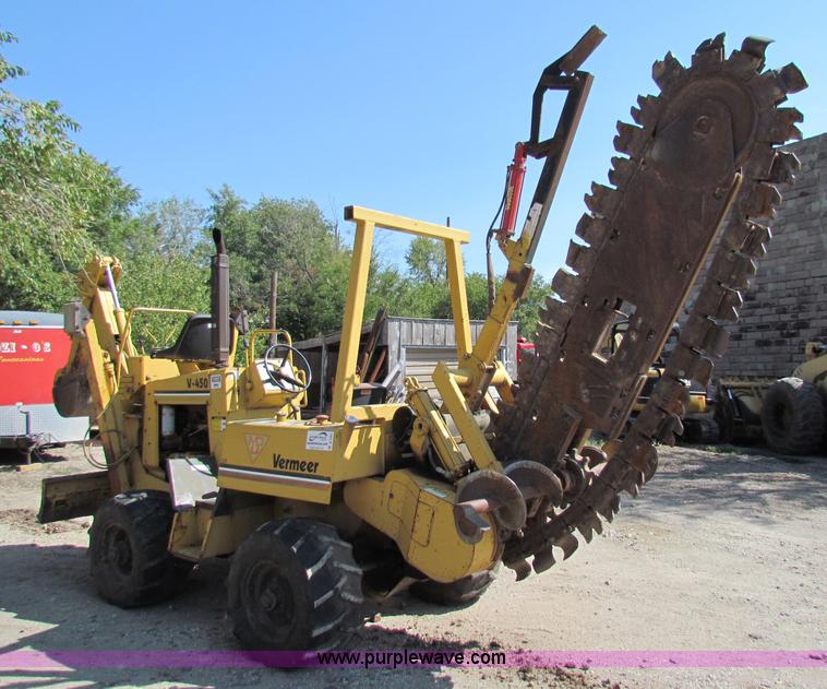 image for item B7497 Vermeer V450 trencher/backhoe
