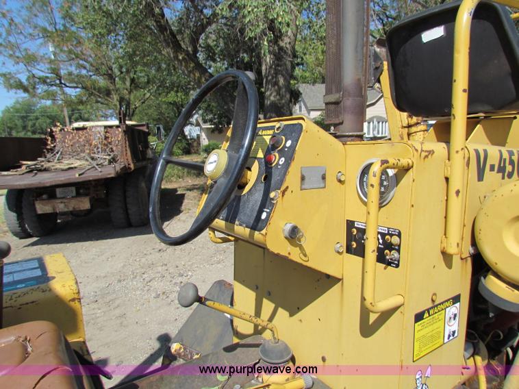 image for item B7497 Vermeer V450 trencher/backhoe