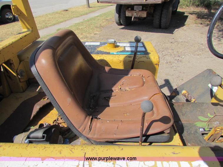 image for item B7497 Vermeer V450 trencher/backhoe