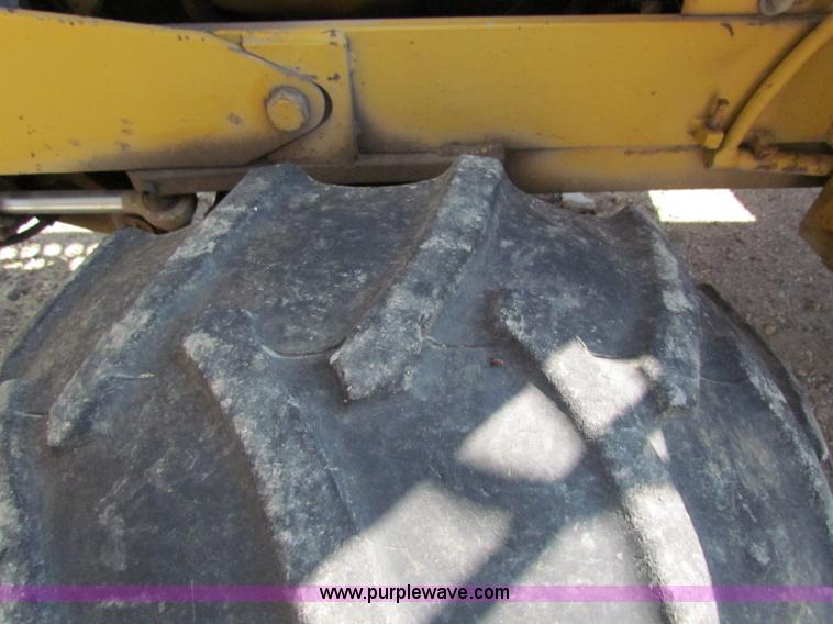 image for item B7497 Vermeer V450 trencher/backhoe