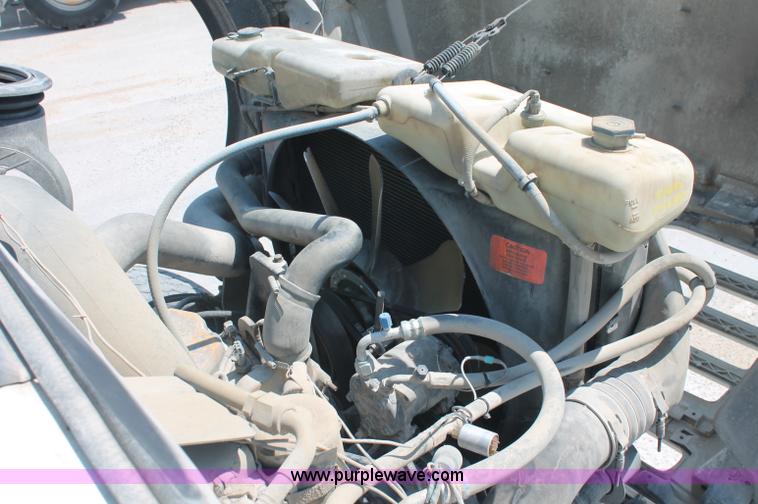 image for item C2754 1999 Sterling L9511 cement mixer truck