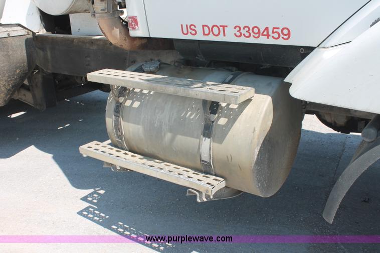 image for item C2754 1999 Sterling L9511 cement mixer truck