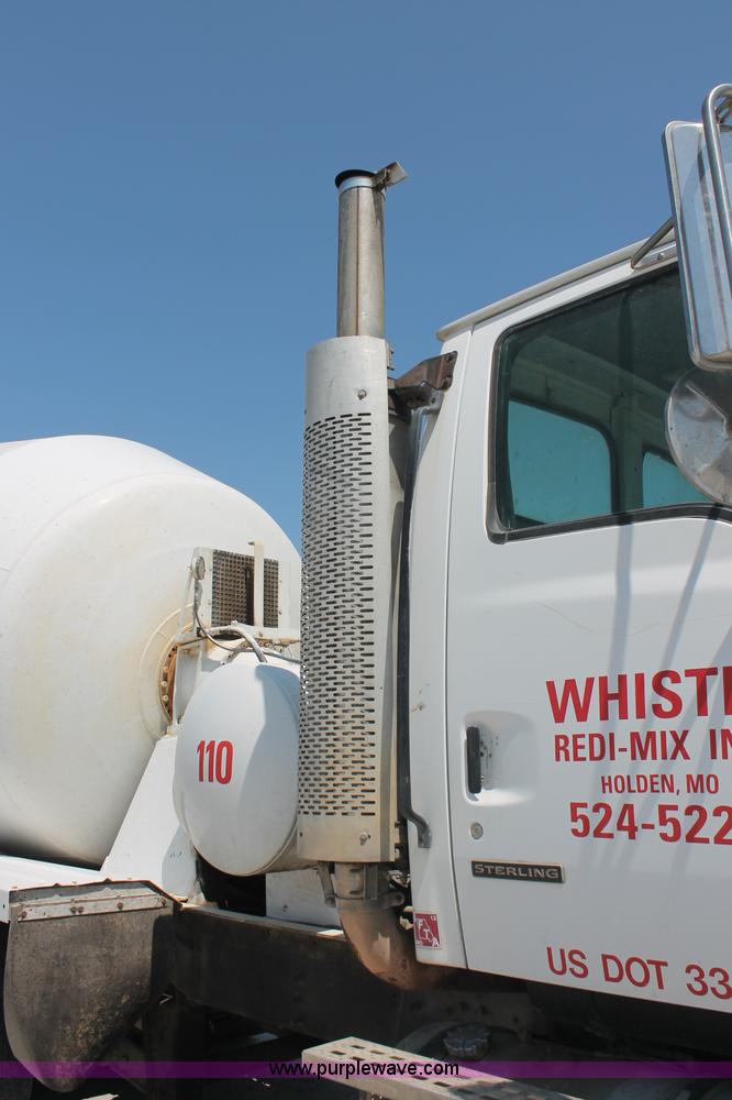 image for item C2754 1999 Sterling L9511 cement mixer truck