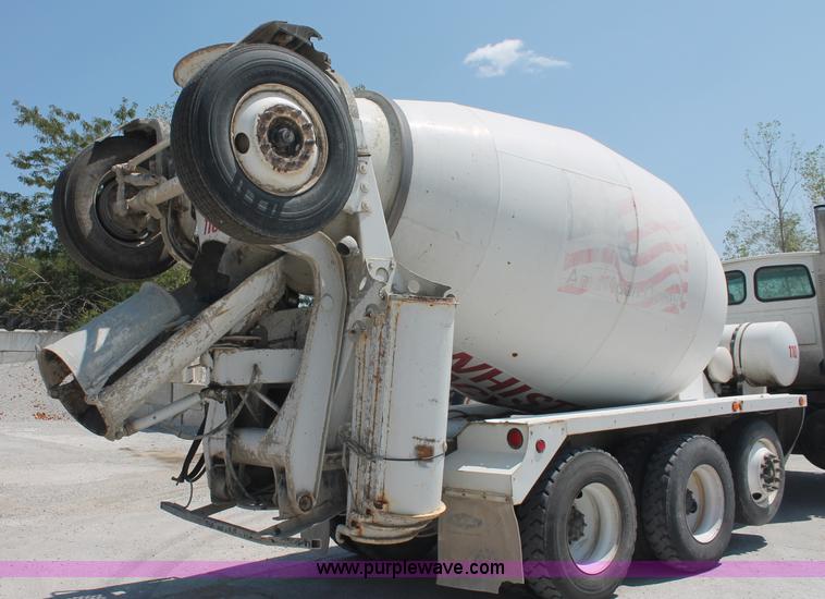 image for item C2754 1999 Sterling L9511 cement mixer truck