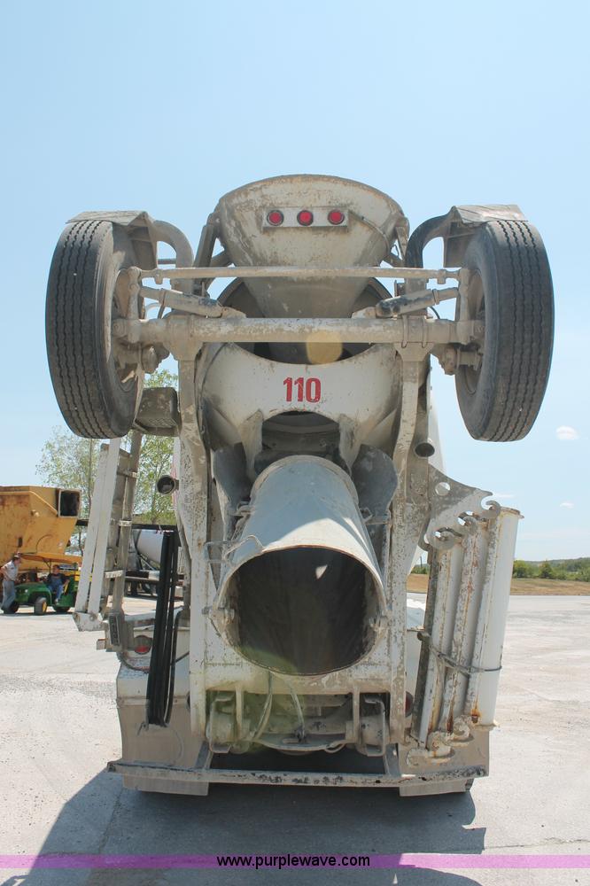 image for item C2754 1999 Sterling L9511 cement mixer truck