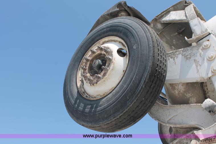 image for item C2754 1999 Sterling L9511 cement mixer truck