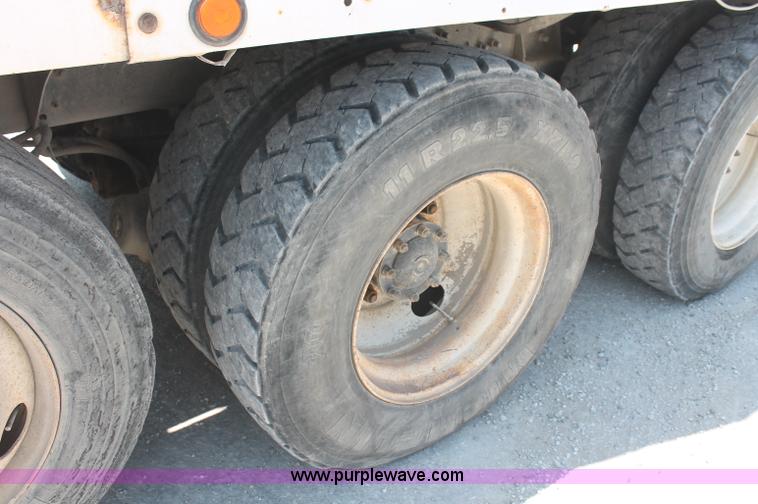 image for item C2754 1999 Sterling L9511 cement mixer truck