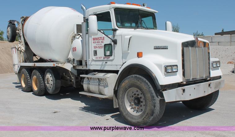 image for item C2755 2000 Kenworth W900B cement mixer truck