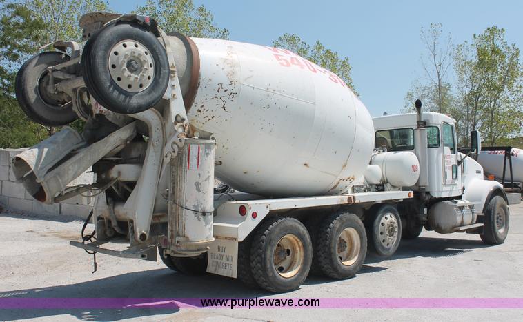 image for item C2755 2000 Kenworth W900B cement mixer truck