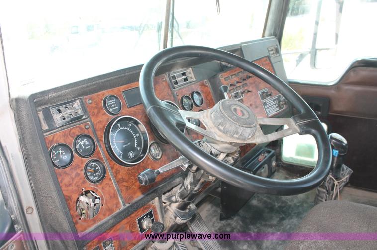 image for item C2755 2000 Kenworth W900B cement mixer truck