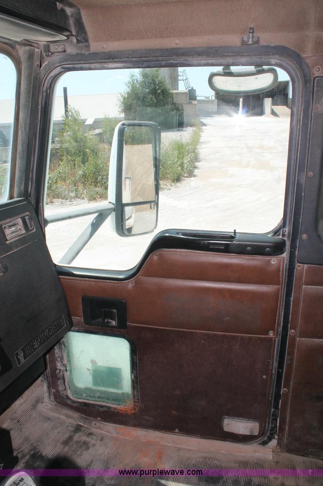 image for item C2755 2000 Kenworth W900B cement mixer truck