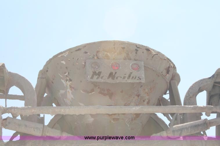 image for item C2755 2000 Kenworth W900B cement mixer truck