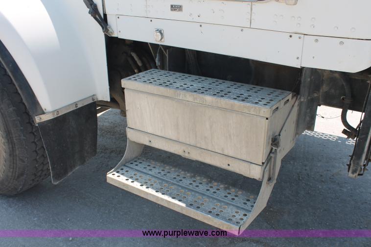 image for item C2755 2000 Kenworth W900B cement mixer truck